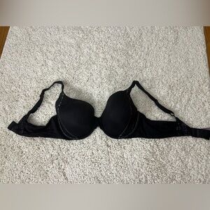 Women’s Size 38C Body by Victoria Secret Bra GUC